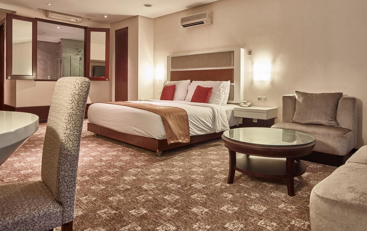 Hotel President Executive Club Cikarang Exteriér fotografie