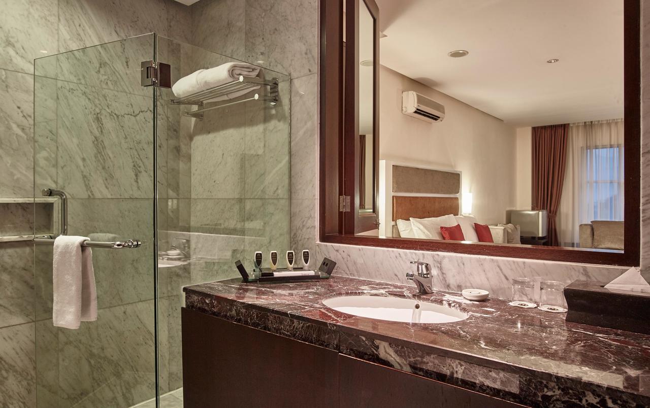 Hotel President Executive Club Cikarang Exteriér fotografie